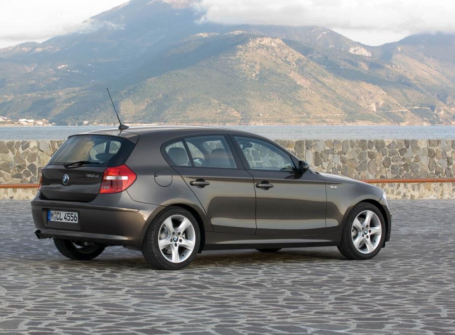  BMW 1-Series 5-Door 2005 года  (фото 15 из 187)